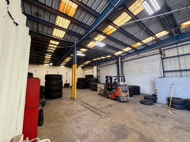 More Photos Of 7443 Wilson Blvd, Jacksonville Unknown For Lease