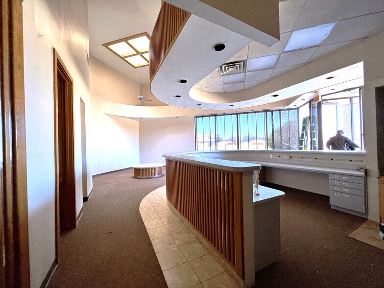 More Photos Of 1231 E Belt Line Rd, Richardson Medical For Lease