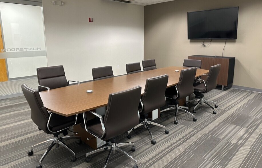 More Photos Of 120 Eagle Rock Ave, East Hanover Office For Sale