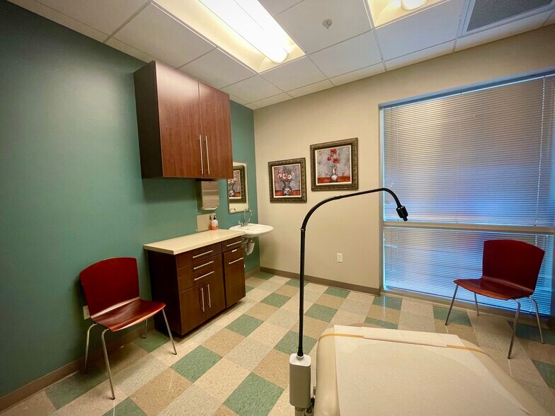 More Photos Of 4344 E Presidio St, Mesa Medical For Sale