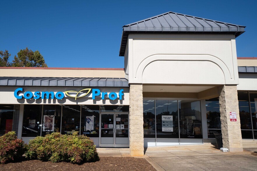 More Photos Of 1008 Crossroads Dr, Statesville Unknown For Lease