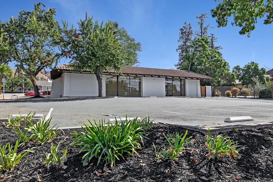 Primary Photo Of 190 Washington Blvd, Fremont Freestanding For Lease