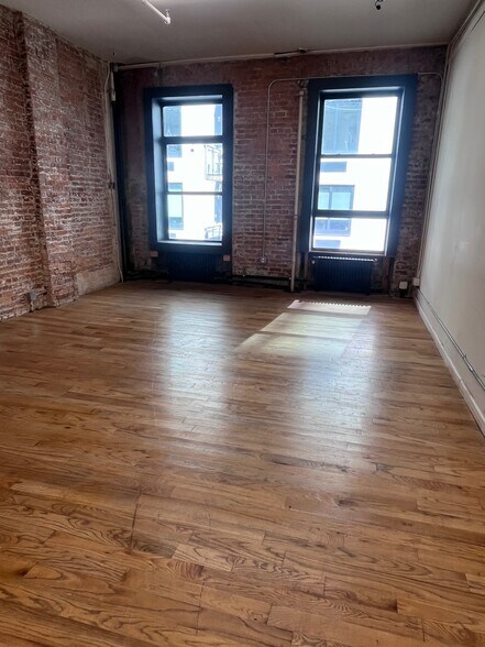 More Photos Of 39 W 14th St, New York Office For Lease