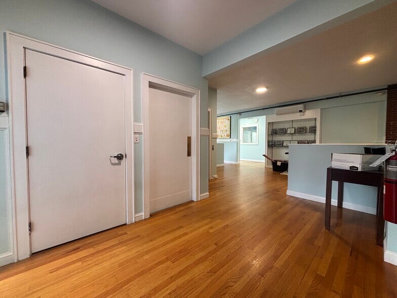 More Photos Of 41 Wendell Ave, Pittsfield Specialty For Sale