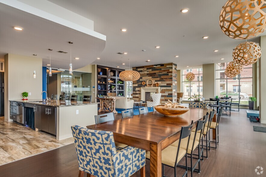 More Photos Of 115 E Walnut St, Green Bay Apartments For Lease