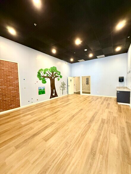 More Photos Of 616 State Road 13, Saint Johns General Retail For Lease