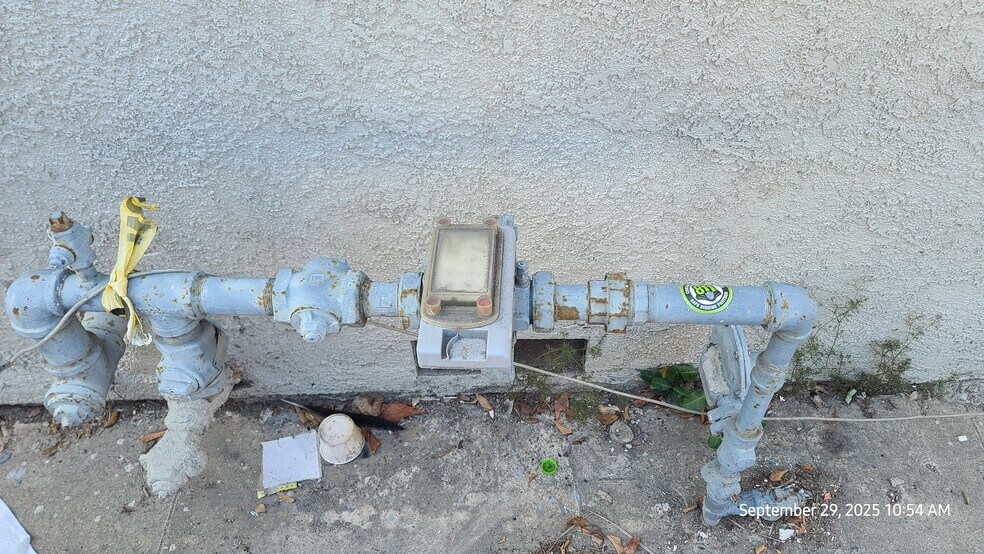 More Photos Of 1147 6th St, Santa Monica Apartments For Sale