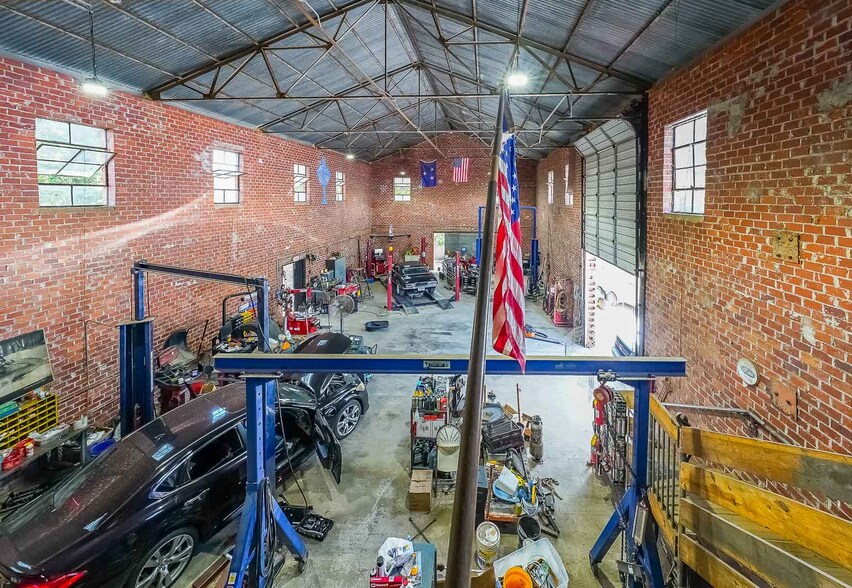 More Photos Of 250 Cleveland St, Locust Grove Industrial For Sale