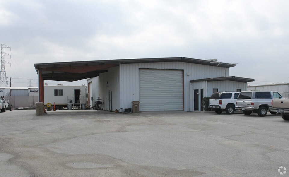 More Photos Of 4100 Well Tech Way, Bakersfield Warehouse For Lease
