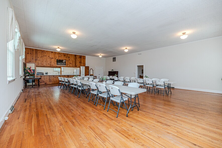 More Photos Of 211 Main st, Broadway Religious Facility For Sale