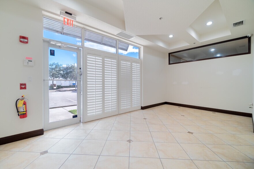 More Photos Of 679 NW Enterprise Dr, Port Saint Lucie Light Distribution For Sale