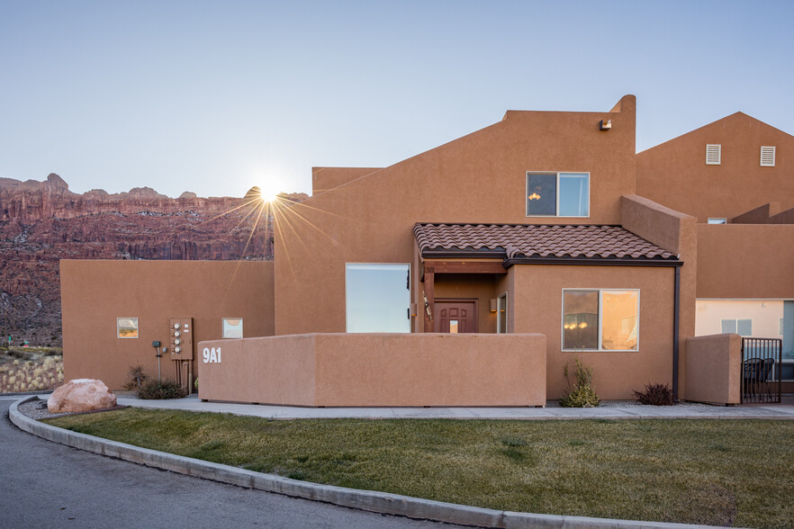 Primary Photo Of 3862 Desert Willow #9-A1 cir, Moab Specialty For Sale