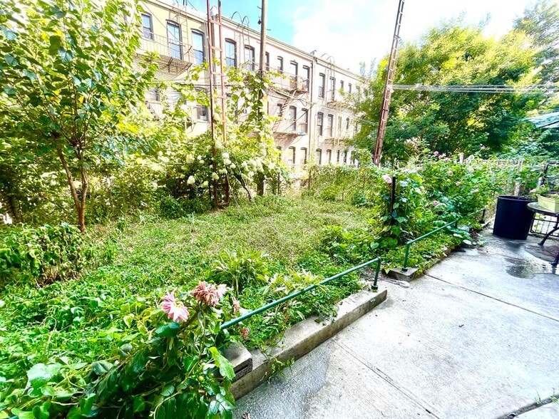 More Photos Of 1830 Madison St, Ridgewood Apartments For Sale