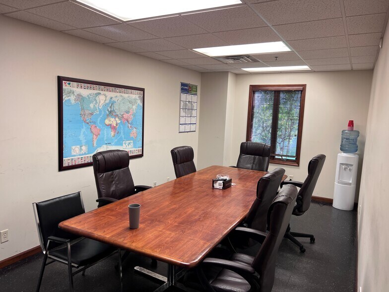 More Photos Of 3230 Magnum Dr, Elkhart Warehouse For Lease