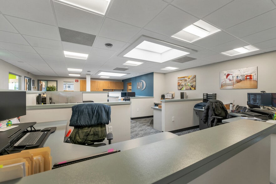 More Photos Of 36 W Water St, Wakefield Office For Sale