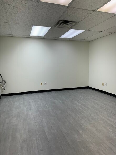 More Photos Of 9312 Madison Blvd, Madison Warehouse For Lease