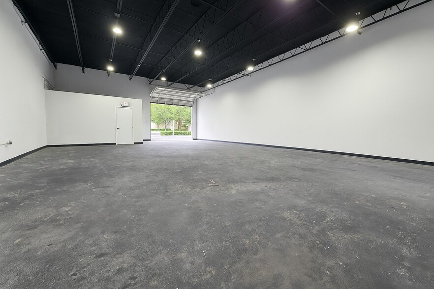 More Photos Of 2100 N Powerline Rd, Pompano Beach Warehouse For Lease