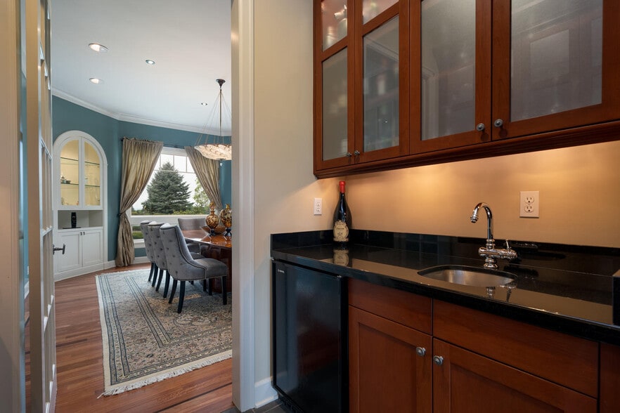 More Photos Of 6220 NW Skyline Blvd, Portland Specialty For Sale