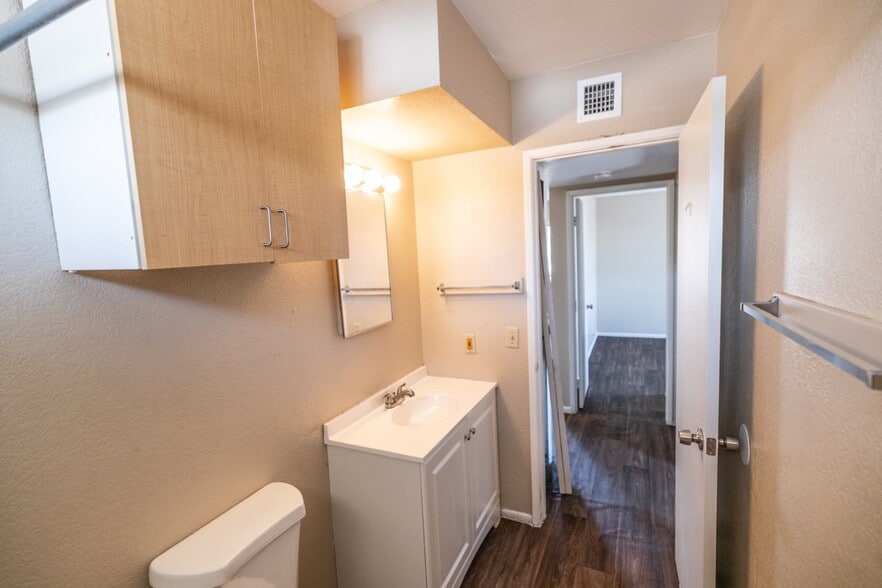 More Photos Of 2015 E Eugie Ter, Phoenix Apartments For Sale