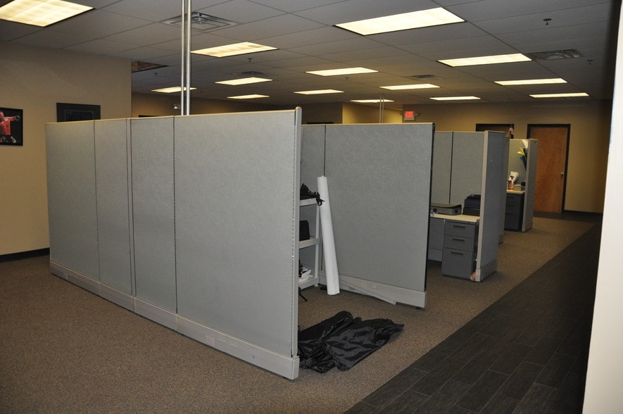 More Photos Of 585 Prospect St, Lakewood Warehouse For Lease