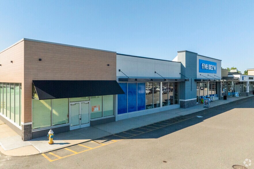More Photos Of 1910-1960 Hempstead Tpke, East Meadow General Retail For Lease