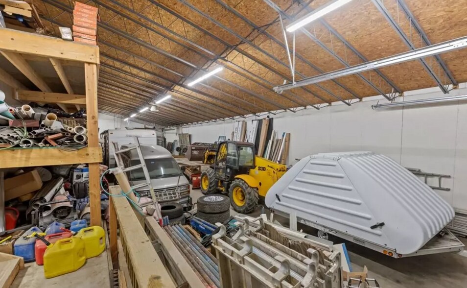 More Photos Of 212 Idaho St, Farrell Manufacturing For Sale