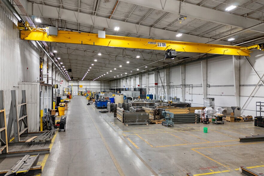 More Photos Of 4004 Fairview Industrial Dr SE, Salem Manufacturing For Sale