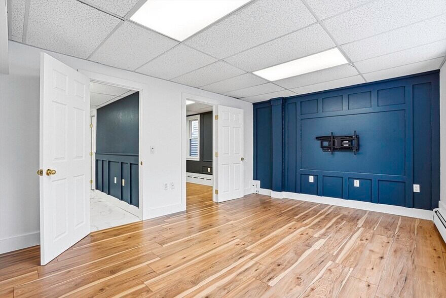 More Photos Of 10-16 South St, Westborough Office For Sale