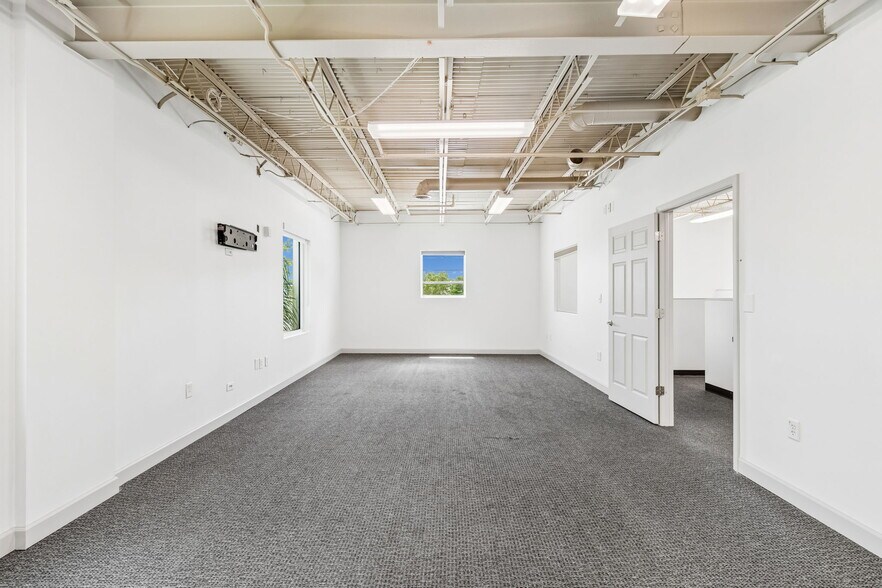 More Photos Of 1515 Marion St, Tampa Loft Creative Space For Lease