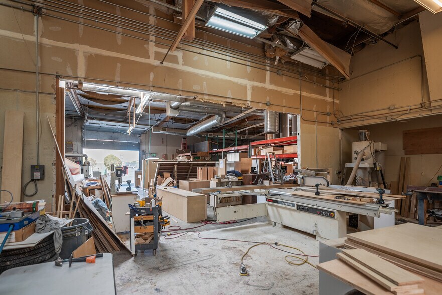 More Photos Of 123-129 E Alma Ave, San Jose Warehouse For Sale