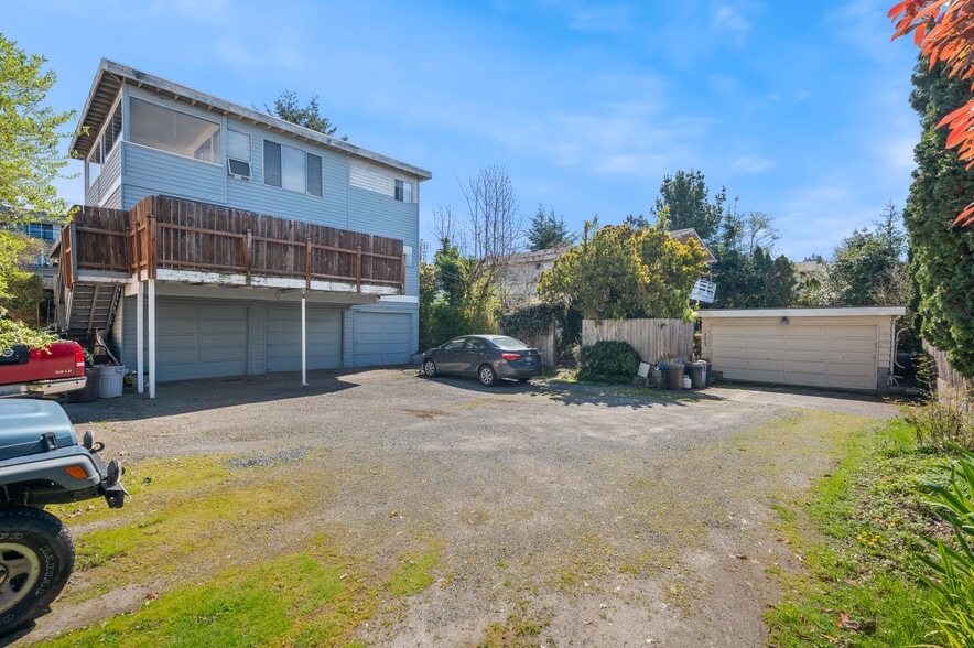 More Photos Of 318 3rd Ave S, Edmonds Apartments For Sale