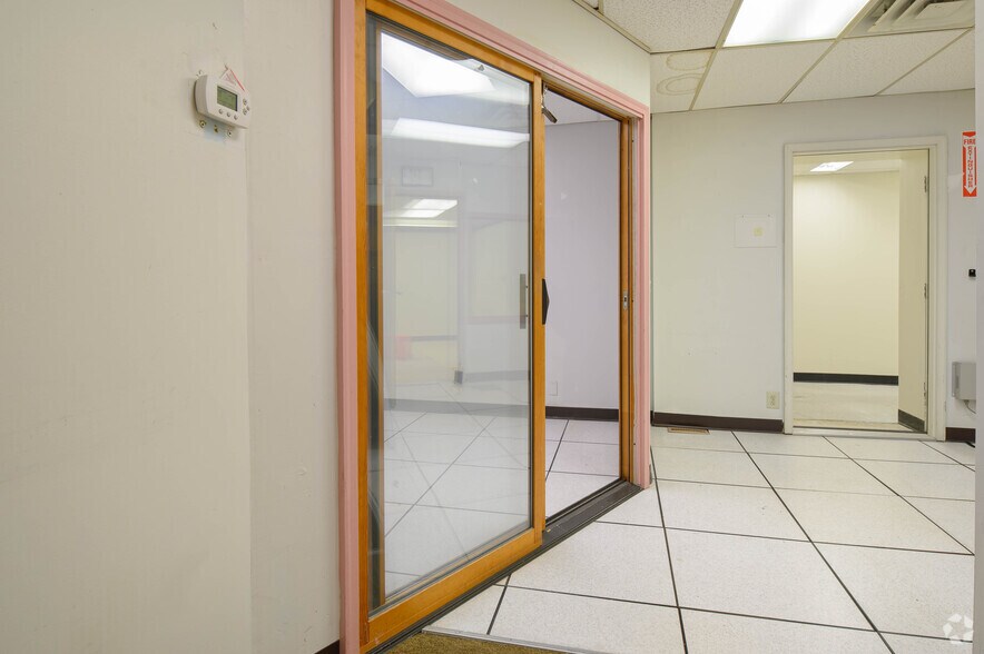 More Photos Of 231 Van Sciver Pky, Willingboro Medical For Sale