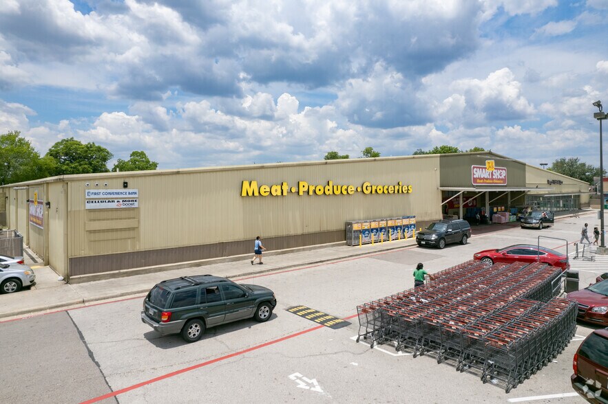 More Photos Of 12035-12039 Antoine Dr, Houston Storefront For Lease