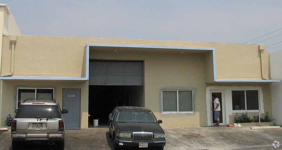 More Photos Of 1210 NE 8th Ave, Fort Lauderdale Warehouse For Sale