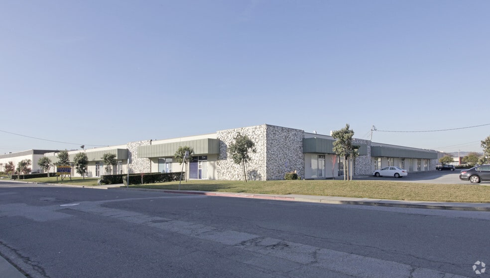 More Photos Of 329-349 Littlefield Ave, South San Francisco Manufacturing For Lease