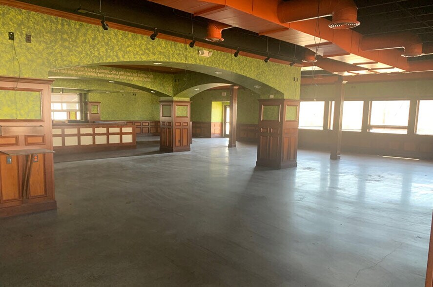 More Photos Of 2290 S Stemmons Fwy, Lewisville Restaurant For Sale