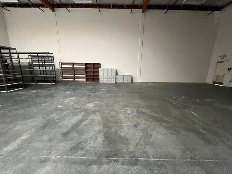 More Photos Of 5581 Daniels St, Chino Warehouse For Lease