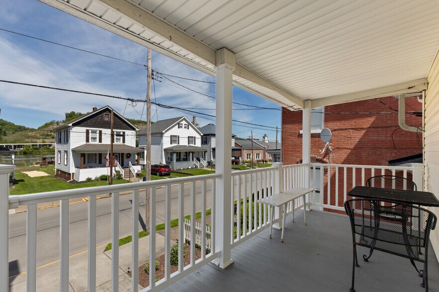 More Photos Of 900 Main St, Wellsburg Specialty For Sale