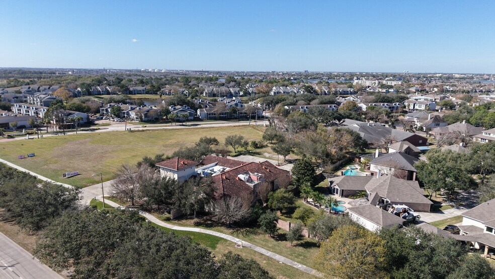 More Photos Of 2622 Marina Bay Dr, League City Medical For Lease