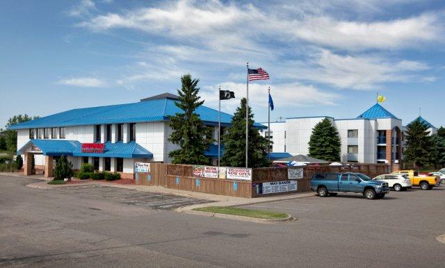 More Photos Of 1244 Canterbury Rd, Shakopee Hotel For Lease