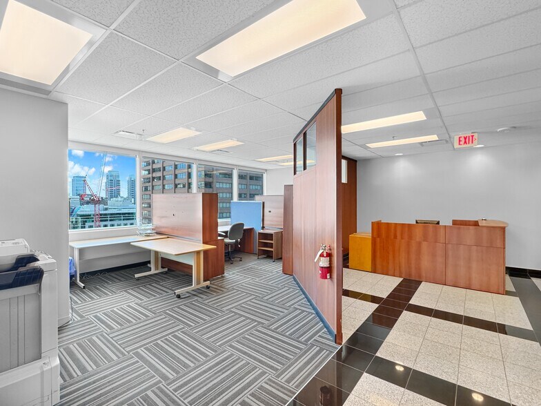 More Photos Of 396 11th Ave SW, Calgary Office For Sale