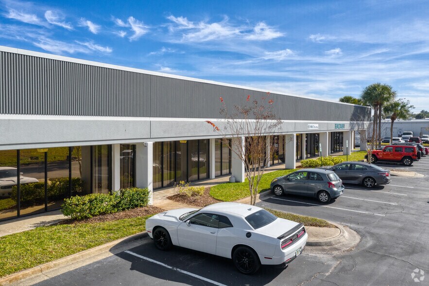 More Photos Of 6903-6947 University Blvd, Winter Park Unknown For Lease