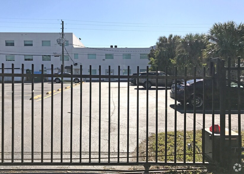 More Photos Of 1005 NE 125th St, North Miami Unknown For Lease