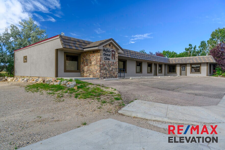 More Photos Of 915 W Fetterman St, Buffalo Office For Sale