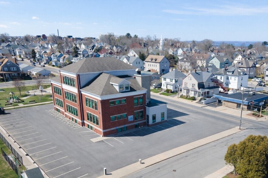 More Photos Of 1151 Robeson St, Fall River Medical For Sale