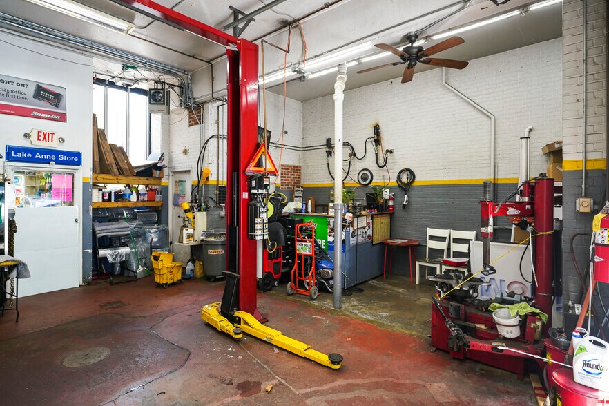 More Photos Of 11410 N Shore Dr, Reston Service Station For Sale