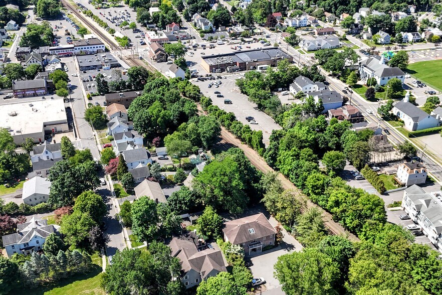 More Photos Of 7 Cedar St, Ramsey Office For Lease
