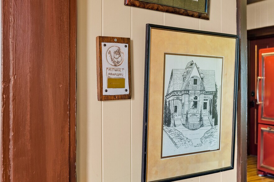 More Photos Of 214 E Olive Ave, Redlands Office For Sale