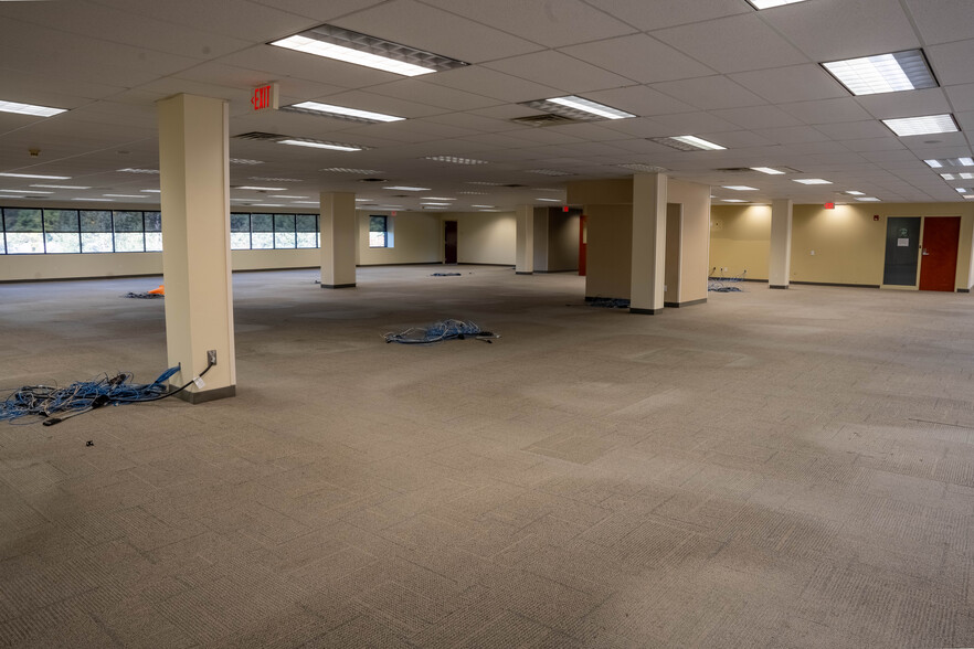 More Photos Of 1021 Watervliet Shaker Rd, Schenectady Office For Lease