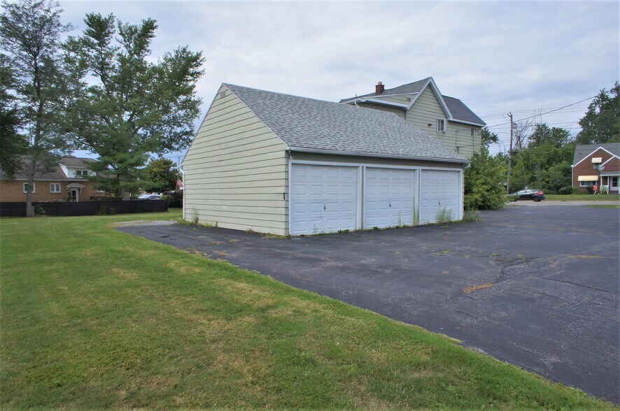 More Photos Of 3637 Walden Ave, Lancaster Storefront Retail Residential For Sale